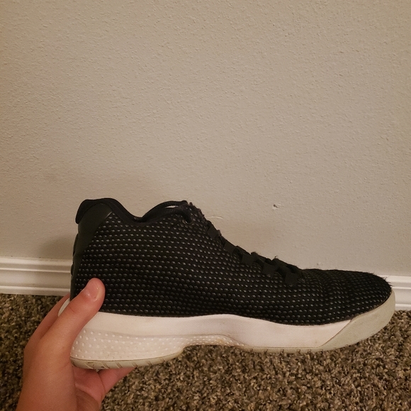 Black Jordan Basketball Shoes - Picture 2 of 9